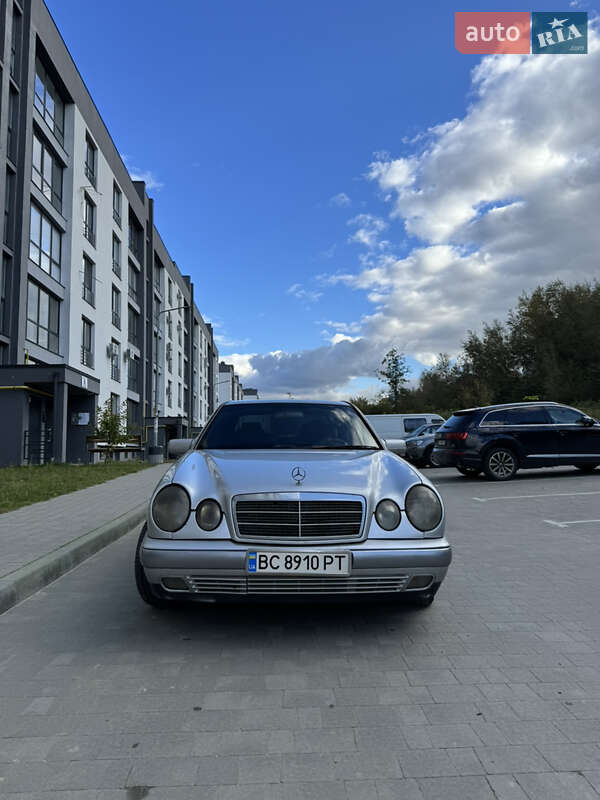 Mercedes-Benz E-Class 1998 Mercedes-Benz E-Class 1998