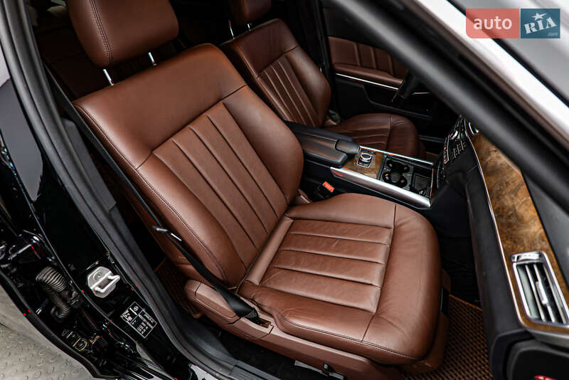 Седан Mercedes-Benz E-Class 2015 в Киеве