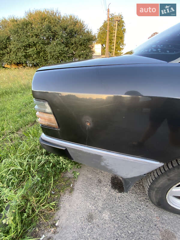 Седан Mercedes-Benz E-Class 1992 в Тернополі