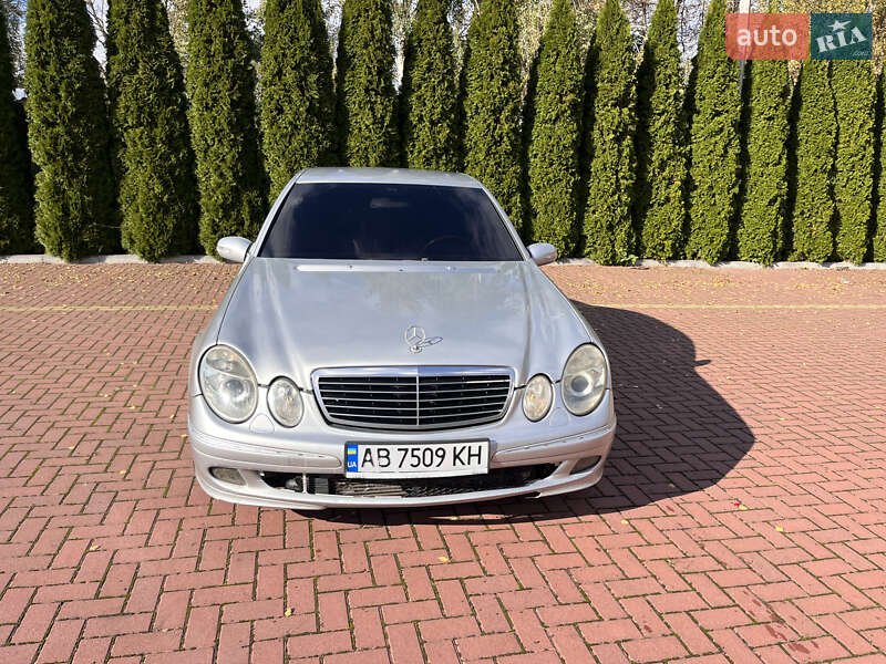 Седан Mercedes-Benz E-Class 2004 в Хмельницком