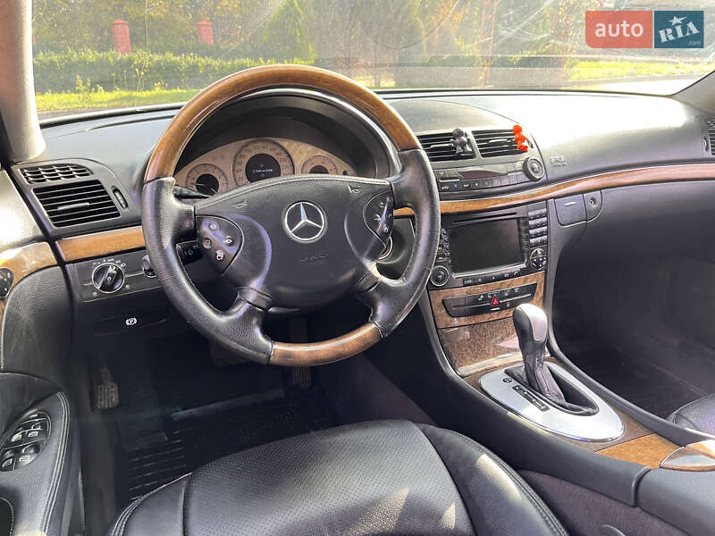 Седан Mercedes-Benz E-Class 2004 в Хмельницком