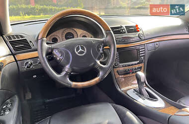 Седан Mercedes-Benz E-Class 2004 в 