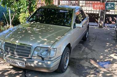 Седан Mercedes-Benz E-Class 1994 в 