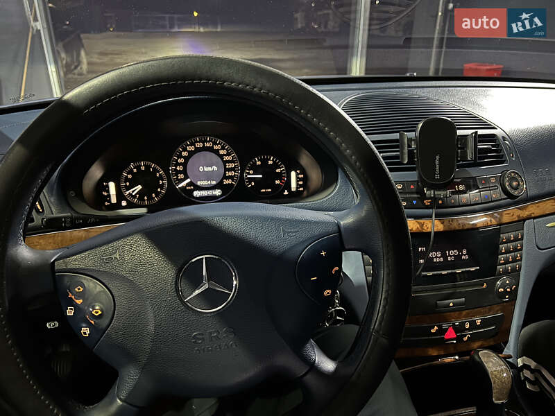 Седан Mercedes-Benz E-Class 2003 в Березному