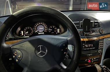 Седан Mercedes-Benz E-Class 2003 в 