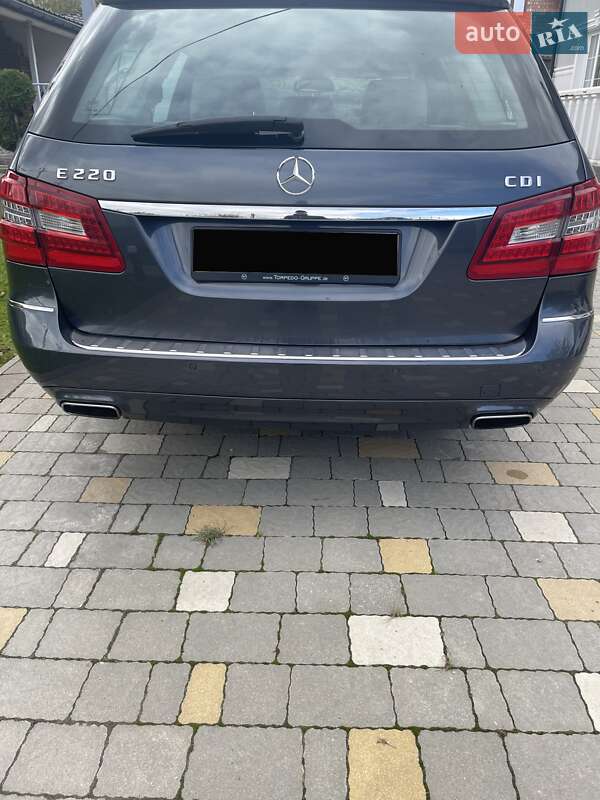 Універсал Mercedes-Benz E-Class 2011 в Дрогобичі