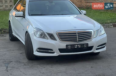 Седан Mercedes-Benz E-Class 2011 в Ровно