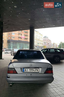 Седан Mercedes-Benz E-Class 1994 в 