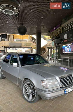 Седан Mercedes-Benz E-Class 1994 в 