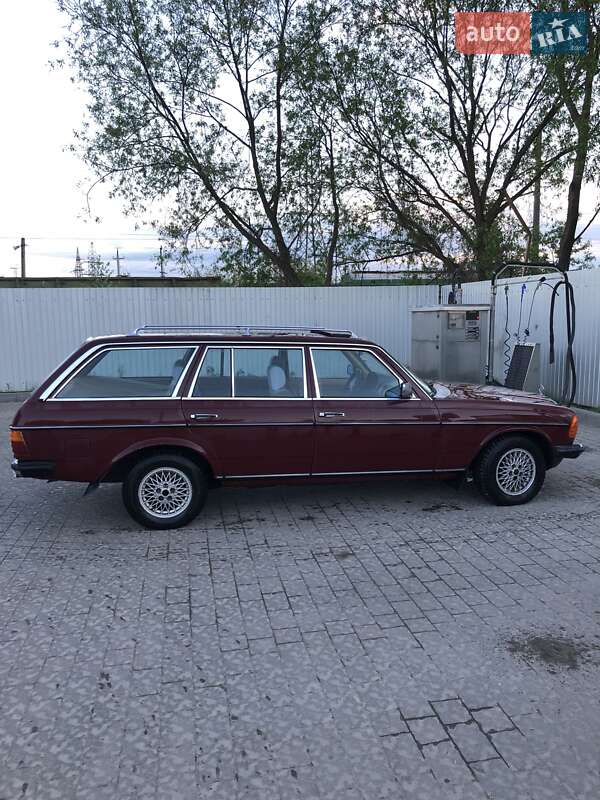Универсал Mercedes-Benz E-Class 1984 в Львове