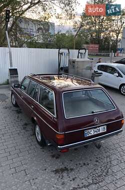 Універсал Mercedes-Benz E-Class 1984 в 