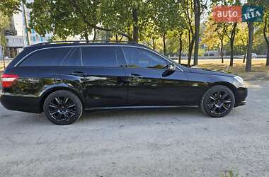 Универсал Mercedes-Benz E-Class 2011 в 