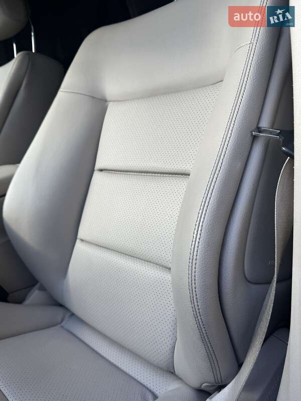 Универсал Mercedes-Benz E-Class 2013 в Львове фото 22 Универсал Mercedes-Benz E-Class 2013 в Львове