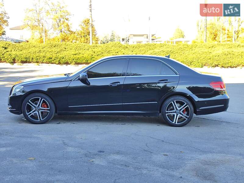 Седан Mercedes-Benz E-Class 2012 в Умані