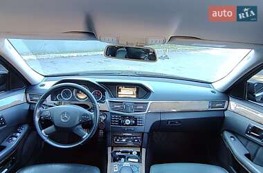 Седан Mercedes-Benz E-Class 2012 в 