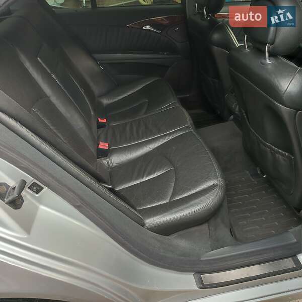Седан Mercedes-Benz E-Class 2002 в Кропивницком