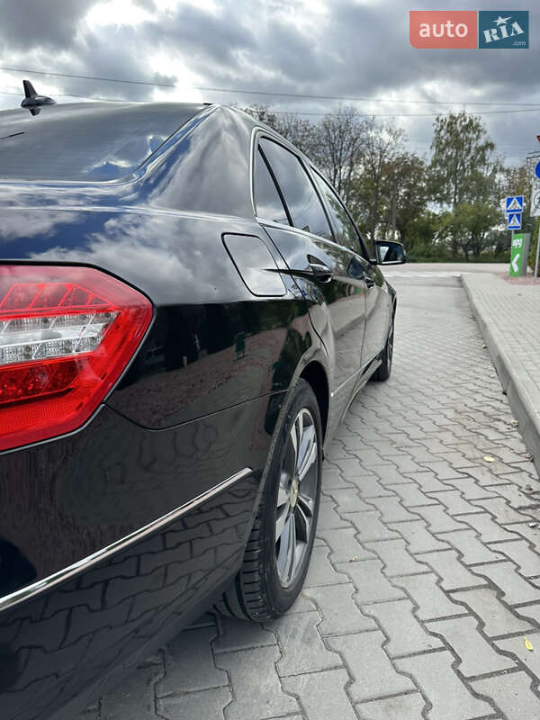Седан Mercedes-Benz E-Class 2011 в Житомире фото 10 Седан Mercedes-Benz E-Class 2011 в Житомире