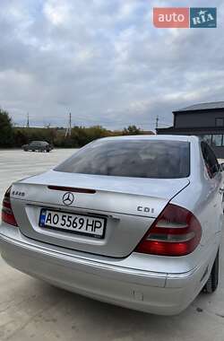 Седан Mercedes-Benz E-Class 2002 в 