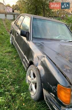 Седан Mercedes-Benz E-Class 1988 в 