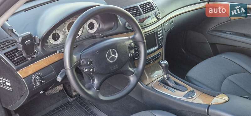 Седан Mercedes-Benz E-Class 2008 в Черновцах