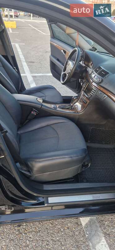 Седан Mercedes-Benz E-Class 2008 в Черновцах