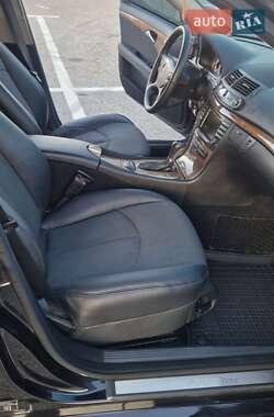 Седан Mercedes-Benz E-Class 2008 в  фото 34 Седан Mercedes-Benz E-Class 2008 в