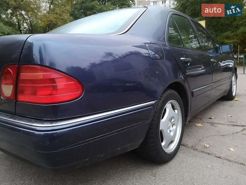 Седан Mercedes-Benz E-Class 1997 в Києві