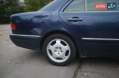 Седан Mercedes-Benz E-Class 1997 в Києві