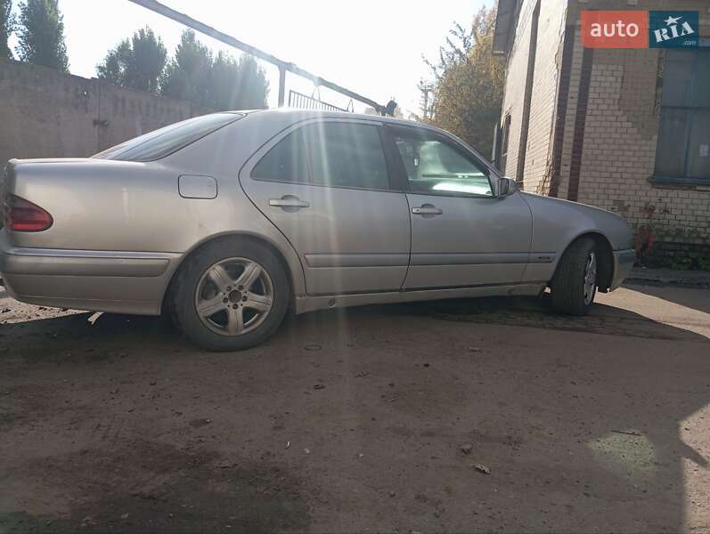 Седан Mercedes-Benz E-Class 2001 в Виннице фото 5 Седан Mercedes-Benz E-Class 2001 в Виннице