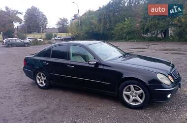 Седан Mercedes-Benz E-Class 2004 в  фото 2 Седан Mercedes-Benz E-Class 2004 в