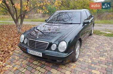 Седан Mercedes-Benz E-Class 2001 в Прилуках