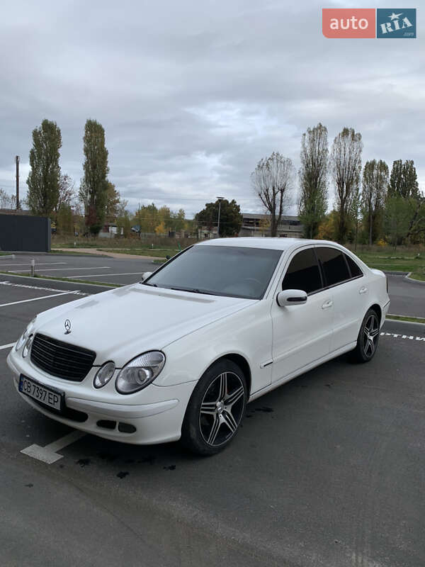 Mercedes-Benz E-Class 2004 Mercedes-Benz E-Class 2004
