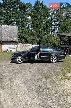 Седан Mercedes-Benz E-Class 2003 в 