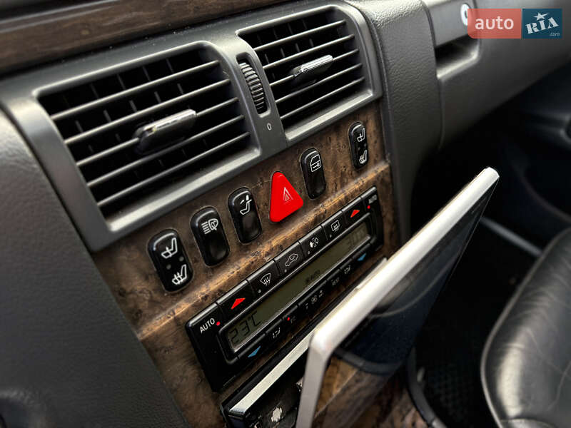 Седан Mercedes-Benz E-Class 2000 в Казатине