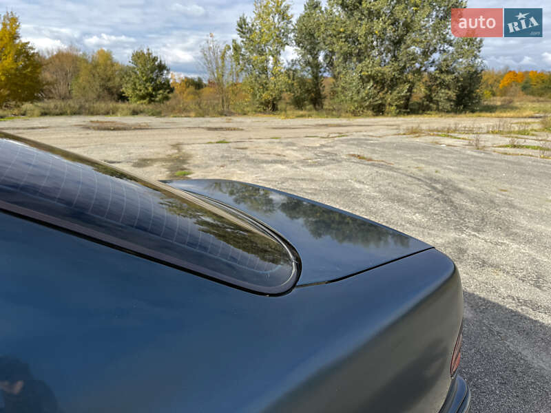 Седан Mercedes-Benz E-Class 2000 в Казатине