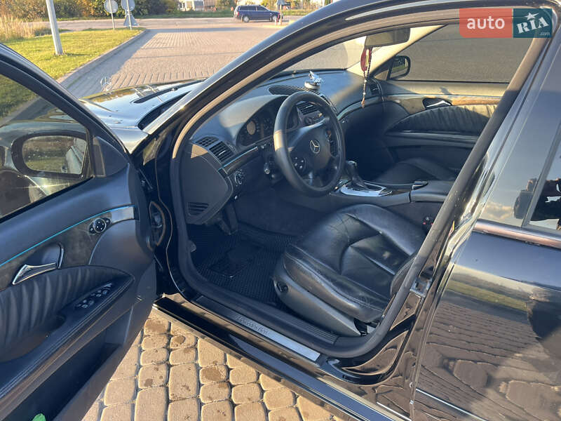 Універсал Mercedes-Benz E-Class 2004 в Львові фото 14 Універсал Mercedes-Benz E-Class 2004 в Львові