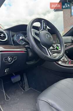Седан Mercedes-Benz E-Class 2019 в 