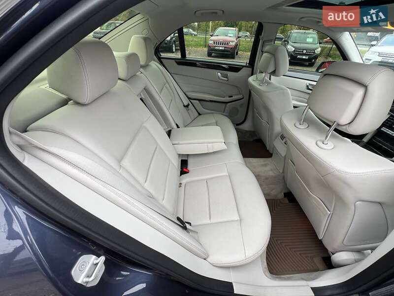 Седан Mercedes-Benz E-Class 2014 в Киеве