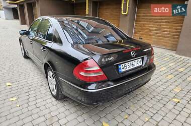 Седан Mercedes-Benz E-Class 2004 в 