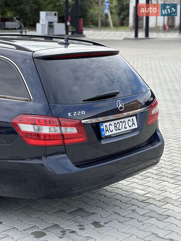 Универсал Mercedes-Benz E-Class 2010 в Нововолынске
