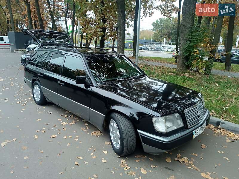 Mercedes-Benz E-Class 1994