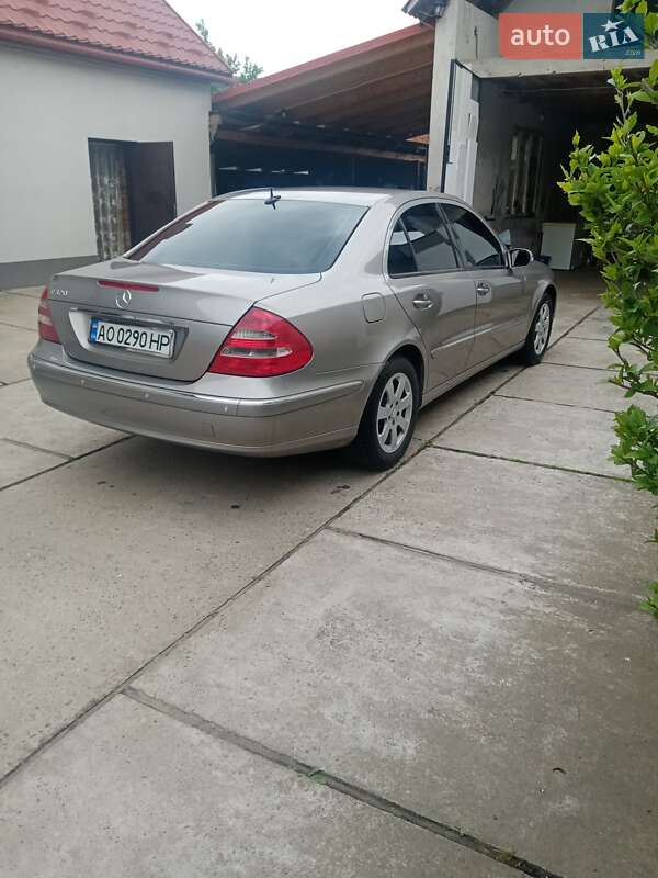 Седан Mercedes-Benz E-Class 2003 в Вилке
