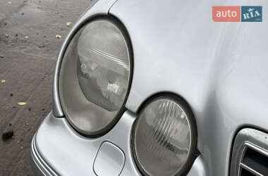 Седан Mercedes-Benz E-Class 2000 в 