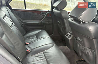 Седан Mercedes-Benz E-Class 2000 в 