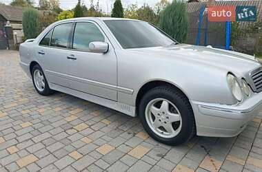 Седан Mercedes-Benz E-Class 1995 в Чернівцях