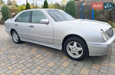 Седан Mercedes-Benz E-Class 1995 в 