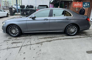 Седан Mercedes-Benz E-Class 2016 в 