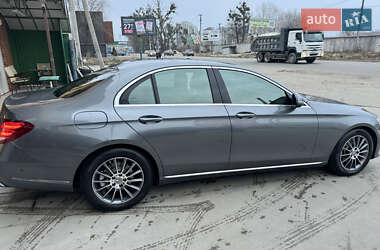 Седан Mercedes-Benz E-Class 2016 в 