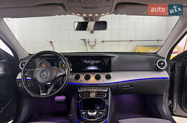 Седан Mercedes-Benz E-Class 2016 в 