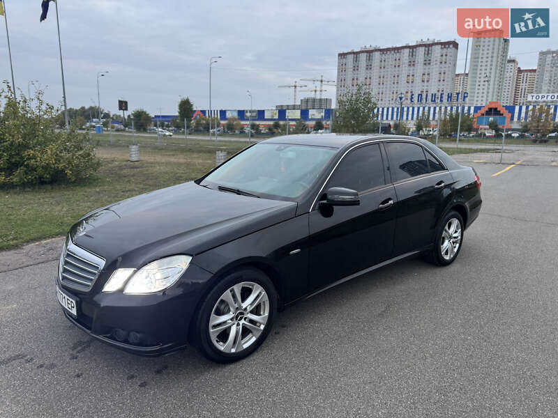 Седан Mercedes-Benz E-Class 2009 в Киеве